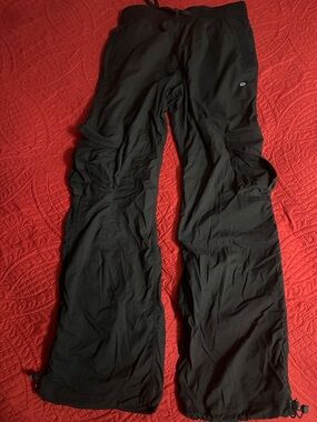 Black Lululemon dance studio cargo Pants size small